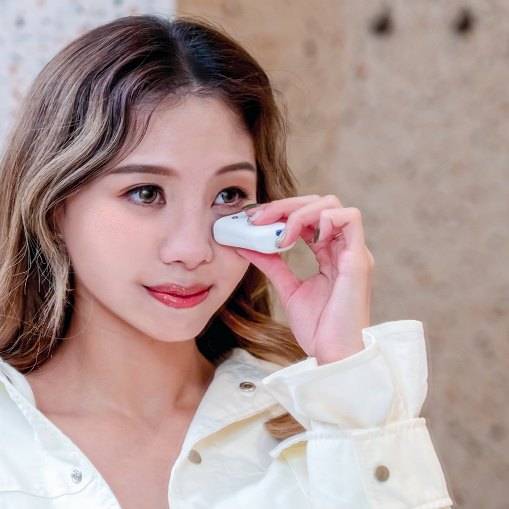 Eye Candy 迷你溫感美眼儀 - 蜜桃粉